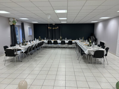 La salle des Hameaux des Lacs